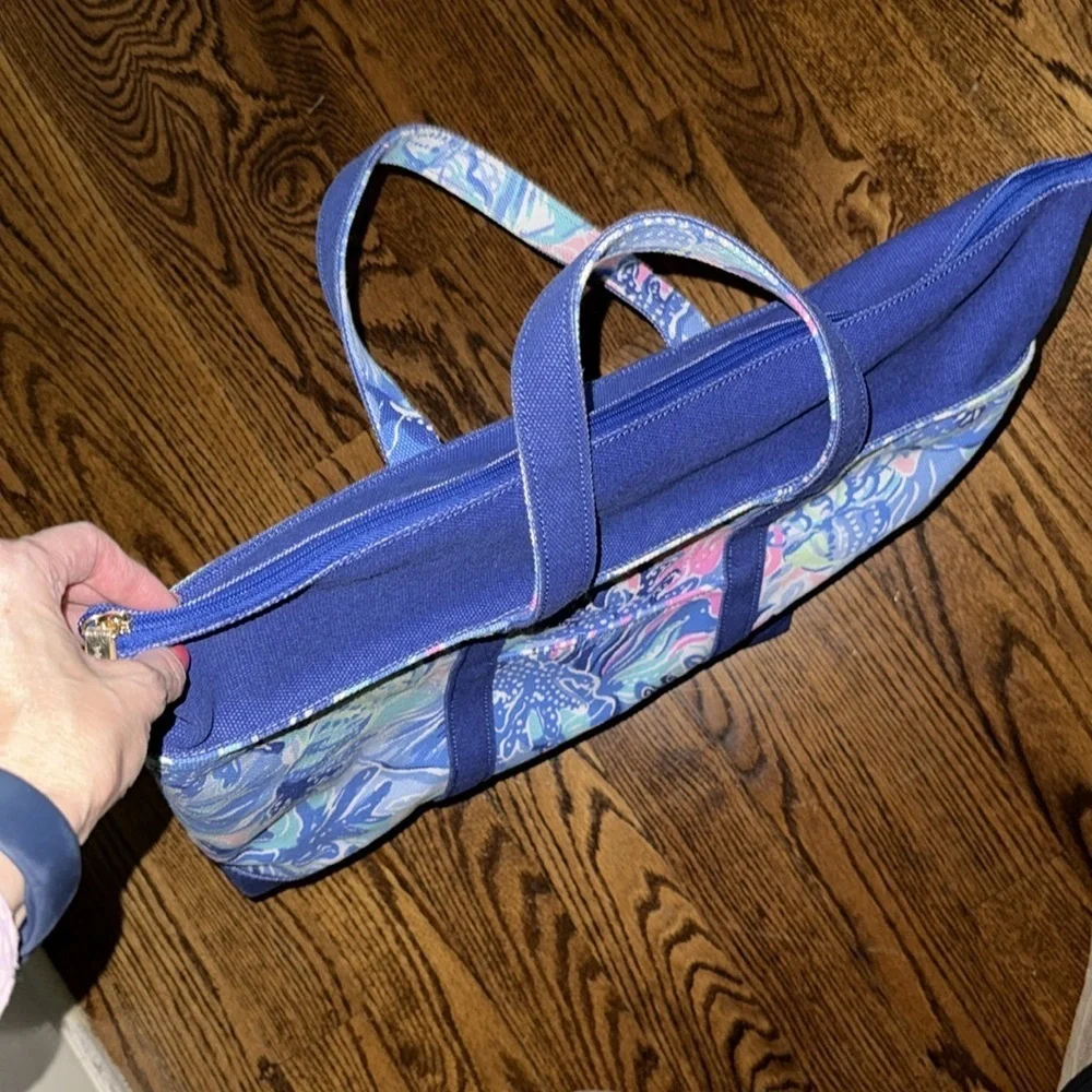 Lilly Pulitzer Mercato tote in shade seekers print NWOT - Picture 7 of 7